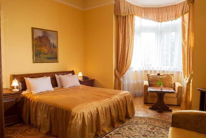 Lion'S Castle Hotel Lviv Kültér fotó