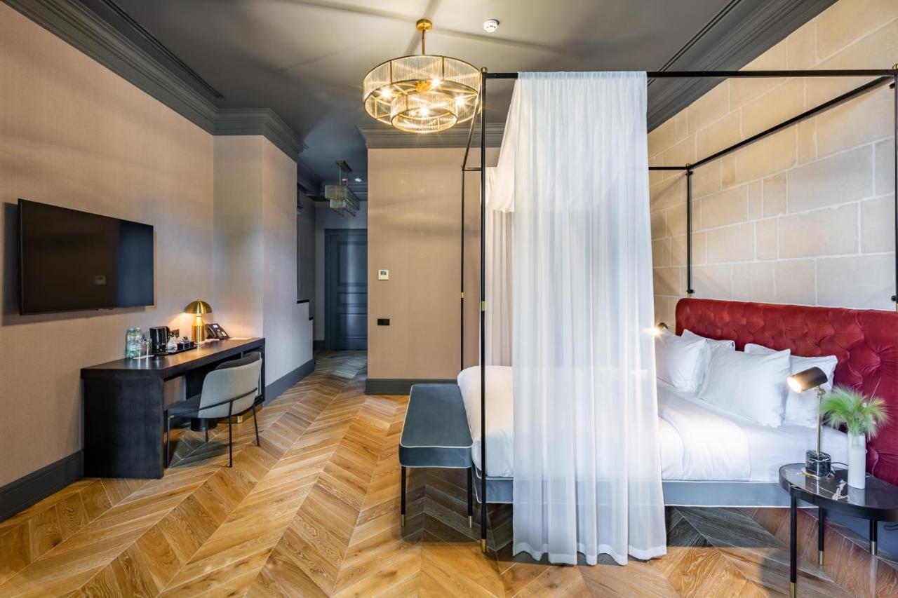 Lion'S Castle Hotel Lviv Kültér fotó